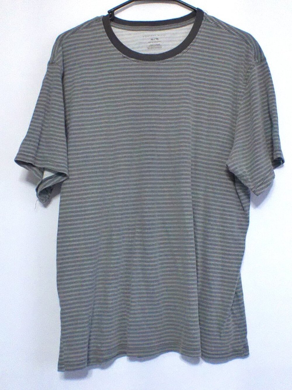Geoffrey Beene T-Shirt Men’s XL Gray Stripe Crew Neck Cotton Short Sleeve Casual
